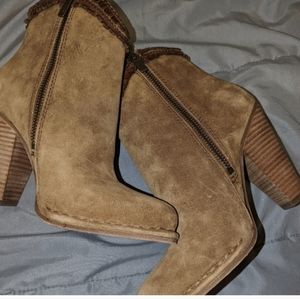 Frye Madeline Western ankle booties with braided trim size 5.5